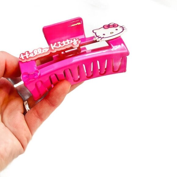HELLO Kitty Pink Hair Claw Clip - Picture 8 of 8